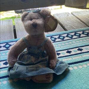 🧸 Heartfelt Collectible - Lara Bear 🧸